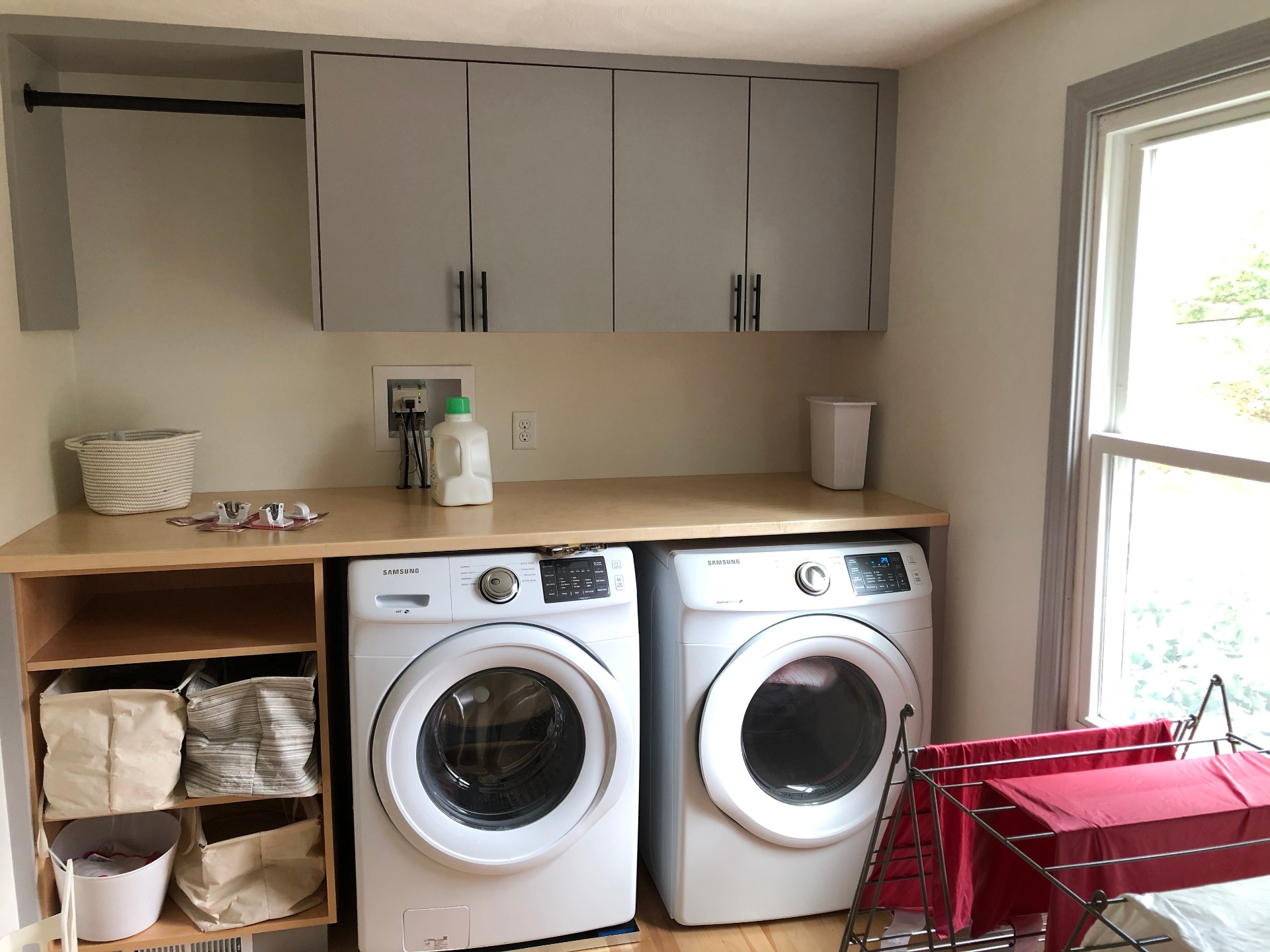 Modern Laundry Room